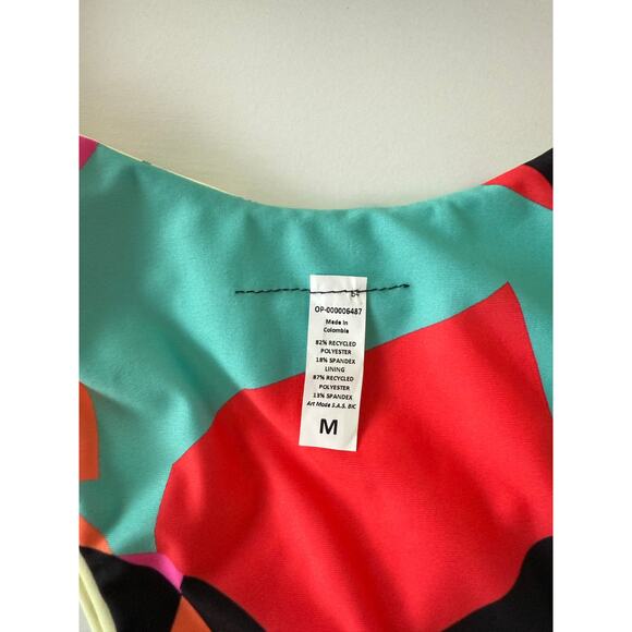 Maaji Reversible Bikini Set in Mini Print Floral Top L and Bottom M NWT - Picture 5 of 6